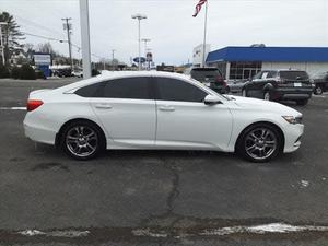 OFERTA PROMOCIONAL en Honda Accord Sport Edition 2020 - Asientos de Cuero con Interior Oscuro, Bajo Kilometraje y Envío Gratuito - Product Image 5