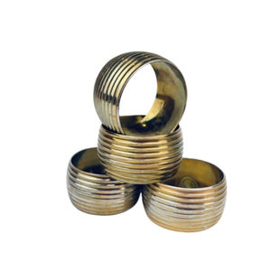 Décoration personnalisée en métal argenté en forme de couronne avec un rond de serviette en cristal Vaisselle Design décoratif Anneaux de serviette royaux - Product Image 5