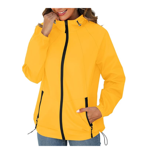 Chaqueta cortavientos de invierno de alta calidad, chaqueta impermeable de senderismo de concha suave, impermeable para mujer con logotipo personalizado - Product Image 4