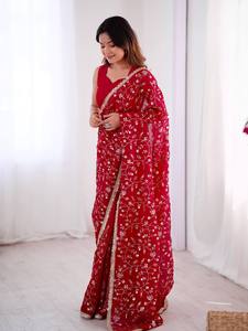 Magnifique Lehenga Choli de créateur en tissu de soie croquante de la même couleur avec travail de sequins, Blouse incluse, Style moderne pour les occasions de fête - Product Image 4