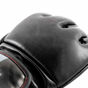 Gants de boxe MMA de qualité supérieure, respirants, design unique, personnalisation des couleurs noir et gris. - Product Image 3