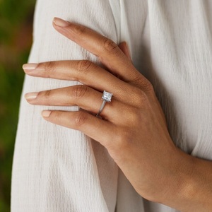 Bague en diamant IGI Princess Cut Lab Grown 14K or blanc massif F couleur VS1 clarté bijoux de mariage - Product Image 4