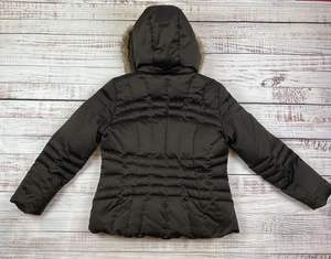 Chaqueta acolchada con piel para hombres y mujeres Nuevo diseño Nuevo estilo 2023 Fabricantes de diseño personalizado unisex - Product Image 6