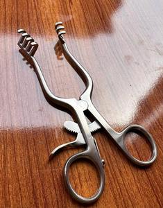 Weitlaner เครื่องดึงรั้งสแตนเลสสตีลด้วยมือคุณภาพสูงมีทุกขนาดสำหรับเครื่องมือผ่าตัดผ่านการรับรอง Mahersi - Product Image 1