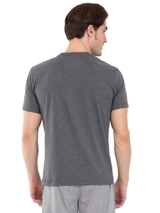 Camiseta de gimnasio de compresión para hombre con estampado de logotipo personalizado, camiseta de gimnasio de compresión personalizada con material de poliéster de nuevo diseño delgado - Product Image 3