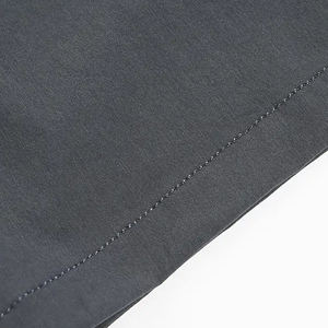 เสื้อช่างปักลายโพลีเอสเตอร์แบบกำหนดเอง พร้อมโลโก้บริษัท แถบสะท้อนแสง ดีไซน์มองเห็นได้ชัดเจน คุณภาพดีที่สุด - Product Image 3