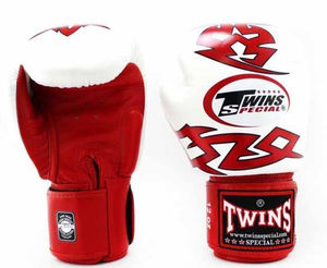 2024 Cool Logo personnalisé imprimé 8oz gants de boxe en cuir de vachette conçus au Pakistan vêtements de sport d'arts martiaux en cuir PU - Product Image 2