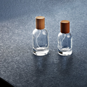 Tapas de botellas de perfume de madera Tapas de perfume de madera de acacia personalizadas Fabricación de tapas de botella de madera de alta calidad - Product Image 3