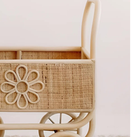 Beau landau de poupées en rotin en osier fait à la main avec matelas parfait landau de poupées pour votre enfant, cadeau et souvenir jouets pour enfants