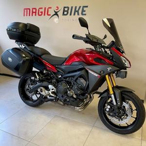 Motocyclettes de tourisme haut de gamme Yamaha Tracer 900 - Product Image 1