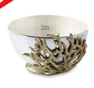 Bol de service de fruits secs en aluminium en métal de forme ronde au look royal pour restaurant et bar d'hôtel - Product Image 3