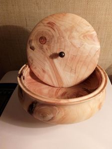 กล่องใส่โรตีทรงกลมทำมือจากไม้สองชั้น พร้อมฝาปิดสำหรับอุ่นอาหาร ใช้ในครัว โต๊ะอาหาร สำหรับเสิร์ฟ จัดเก็บอาหาร และตกแต่ง - Product Image 2