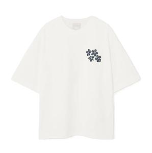 เสื้อยืดทรงหลวมลายดอกไม้สำหรับผู้หญิง สไตล์ลำลองสตรีทแวร์ ทรงหลวม ปักลายตามสั่ง ผ้าถัก ดีไซน์ทันสมัย - Product Image 2