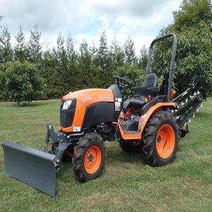 Achetez le mini tracteur de jardin Kubota B2601 4x4 pour un travail efficace de pelouse et des projets agricoles, équipement parfait conçu pour la performance - Product Image 4