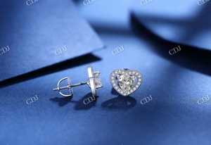 Boucles d'oreilles à la mode de haute qualité en forme de coeur Moissanite Halo Style vis arrière pour les femmes en or blanc 14K clous certifiés GRA - Product Image 6