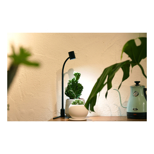 Altamente aprobado 7W Recargable LED Lámpara de escritorio Vendedor superior Chevron en forma de tejo Fuente de luz - Product Image 1