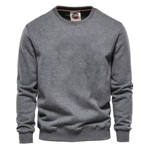 Sweat-shirt à col rond pour homme coupe ajustée de qualité supérieure 100% polyester avec broderie de logo personnalisé et conception de strass pour l'hiver - Product Image 2