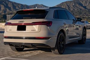 AUDI e-tron Quattro Chronos Edition 2022, en Venta Rápida, Impecable - Product Image 3