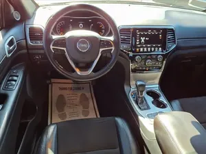 จี๊ป แกรนด์ เชอโรกี ลาเรโด ปี 2022 - Product Image 6