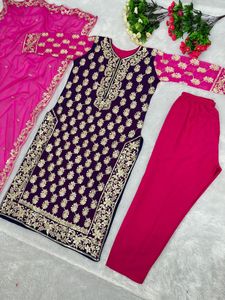 Costume de créateur, nouveau style élégant, en faux georgette lourd avec sequins chinois et broderies, haut avec pantalon en soie de beurre et dupatta - Product Image 3