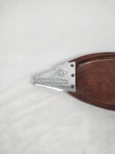 Bandeja de Madera Ecológica Pulida y Tejida a Mano con Asas Recortadas para Servir Frutas o Pan - Product Image 2