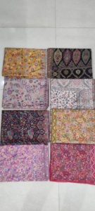 Bufandas de Modal impresas personalizadas ideales para diseñadores de moda para reventa disponibles en diseños variados - Product Image 2