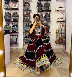 ชุดเดรสยาวแบบดั้งเดิมของชาวอัฟกานิสถานชนเผ่ากุจิ คุณภาพสูงสำหรับผู้หญิง พร้อมลูกไม้และกระดุม ปรับแต่งได้ ราคาขายส่งแบบ OEM - Product Image 3