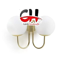 Applique murale industrielle CH Calvin en laiton poli, style Mid-Century Modern, avec globe en verre, 2 ampoules, cône doré, pour salle de bain