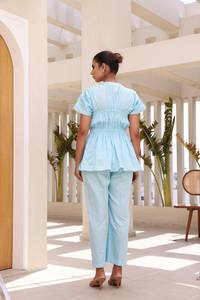 Ensemble de vêtements de nuit légers de haute qualité pour femmes Tenue décontractée confortable en tissu doux avec impression unie - Product Image 2