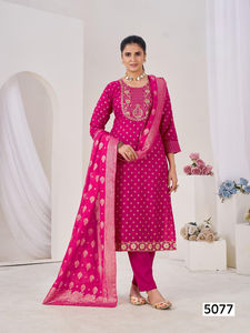 Conjunto de Salwar Kameez de 3 Piezas para Mujer, Marca Dhwaja Export, Top, Pantalón y Dupatta en RAYON de 14 kg con Bordado a Mano, para Fiestas - Product Image 6