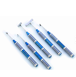 ชุดเครื่องมือผ่าตัดฝังรากฟันเทียมแบบแมนนวล Castroviejo Osteotome ค้อนตัด  กรรไกรตัด  ทำจากเหล็กกล้าไร้สนิม ยี่ห้อ Serglab สำหรับโรงพยาบาล - Product Image 3