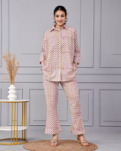 Conjunto de Algodón Estampado a Mano |   Camisa Étnica con Estampado Floral y Pantalones Rectos |   Ropa India Hecha a Mano - Product Image 4