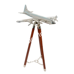 โมเดลเครื่องบินสีดำพร้อมใบพัดทำด้วยมือขึ้นรูปเครื่องบินโลหะอัลลอยหล่อขึ้นรูปเครื่องบินหัตถกรรมโลหะขาตั้งสามขา - Product Image 2