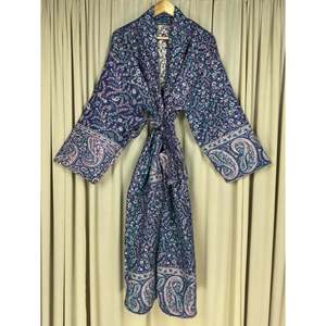 Cárdigan de Invierno Cálido y Acogedor para Mujer, Estilo Romántico, Color Verde Paisley, Abrigo Tipo Kimono con Bolsillos, Mezcla de Lana de Yak, Suave, Suministro ODM - Product Image 4