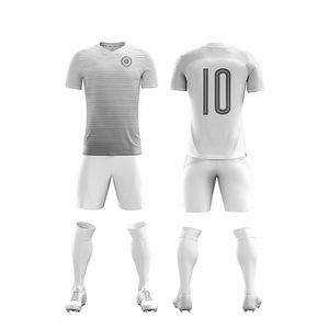 Fabricante de Uniformes de Fútbol Personalizados OEM, Conjunto de Camiseta y Pantalones Cortos Deportivos Ligeros, Transpirables y de Secado Rápido para Entrenamientos y Partidos - Product Image 6