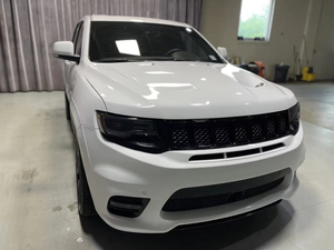 รถเชอร์โคมี เอสอาร์ที ปี 2024 สภาพดีเยี่ยม 475 แรงม้า เครื่องยนต์เฮมิวี8 ขับเคลื่อน 4 ล้อ รับรองคุณภาพ พร้อมรับประกัน ระยะทางวิ่งคงเหลือ ภายในตกแต่งด้วยหนัง - Product Image 3