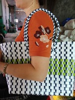 Nouveauté : Sac bohème coloré en raphia avec fermeture éclair, décorations de perles et chaînes, artisanat vietnamien