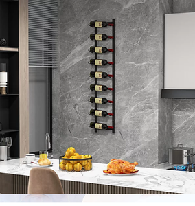 Porte-bouteilles mural vertical en métal pour 9 bouteilles. Décoration de cuisine élégante disponible à prix de gros. - Product Image 1