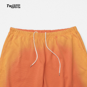 Shorts de bain pour hommes OEM personnalisés en toile camouflage, effet délavé, écologiques, jaune-orange, style urbain, ambiance estivale, vente en gros - Product Image 4