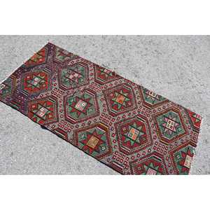 Tapis Kilim turc vintage 2,7x5,8 pi (83x177 cm), tapis en laine rouge uni - Product Image 4