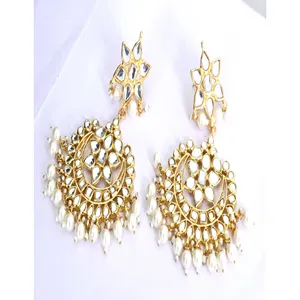 Ensemble de collier de mariée blanc Kundan avec boucles d'oreilles et Maang Tikka, plaqué or, bijoux fins ornés de pierres de zircon pour mariage - Product Image 2