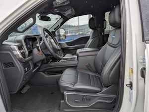 Prix Abordable 2026 Ford Super Duty F-250 SRW Platinum 4x4 Double Cabine, Moteurs Diesel 6.7L Power Stroke - Product Image 5