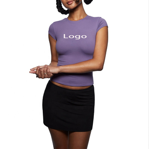Camiseta de entrenamiento duradera púrpura Lisa ajustada con impresión personalizada para mujer - Product Image 3
