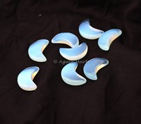 Super qualité cristal d'opalite naturelle Feng Shui forme de lune pierre précieuse belle vente en gros bijoux médiation pierre sculptée agate