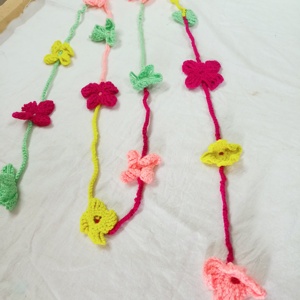 งานถักโครเชต์ลายดอกไม้แบบสั่งทำพิเศษ เหมาะสำหรับร้านขายเครื่องประดับแฟชั่นเพื่อการขายต่อ สามารถออกแบบตามลวดลายของคุณได้ - Product Image 4