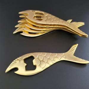 Ouvre-bouteille en laiton moderne élégant pour utilitaire de cuisine et utilisation décorative écologique et durable - Product Image 2