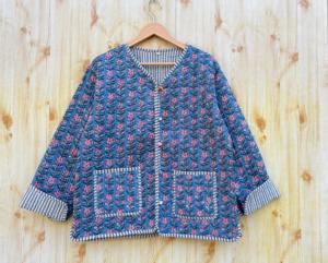 เสื้อแจ็คเก็ตผ้าฝ้ายพิมพ์ลายบล็อกแบบอินเดียสำหรับผู้หญิง ลายดอกไม้ สวมใส่สบาย ติดกระดุม ใส่ได้ทุกฤดู ผ้าเจอร์ซีย์แบบกลับด้านได้ - Product Image 6