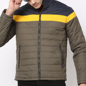 Veste en duvet de rue personnalisée avec 3 poches Veste polaire d'extérieur d'hiver légère noire pour hommes - Product Image 5