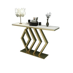 Table d'appoint moderne en fer avec dessus en marbre, finition plaquée or - Product Image 2