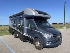 รถบ้านมือสอง Coachmen Prism Class C RV Camper Motorhome ปี 2020 ขายส่ง มีสีให้เลือกตามสั่ง ไมล์น้อย รองรับผู้โดยสาร 4-6 คน - Product Image 6